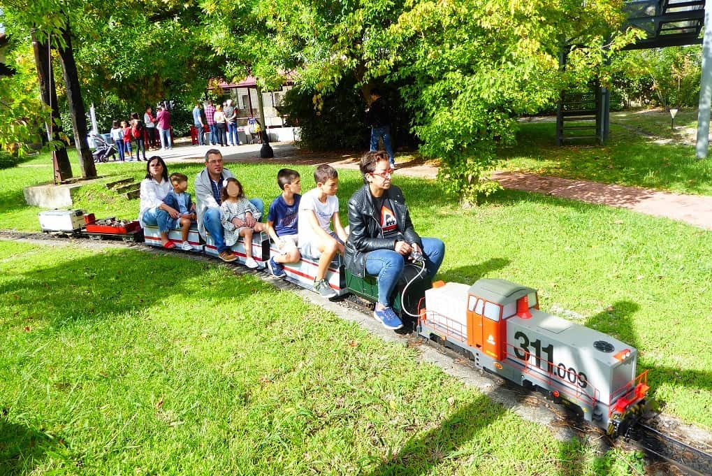 Ourense con niños parque ferroviario