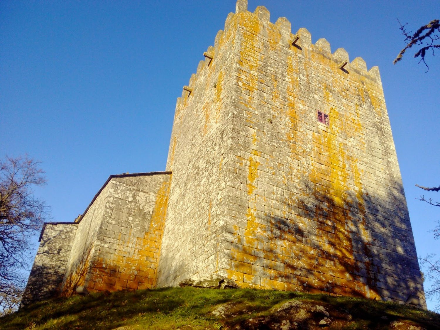 Castillos para ir con niños: San Paio de Narla (Friol, Lugo)
