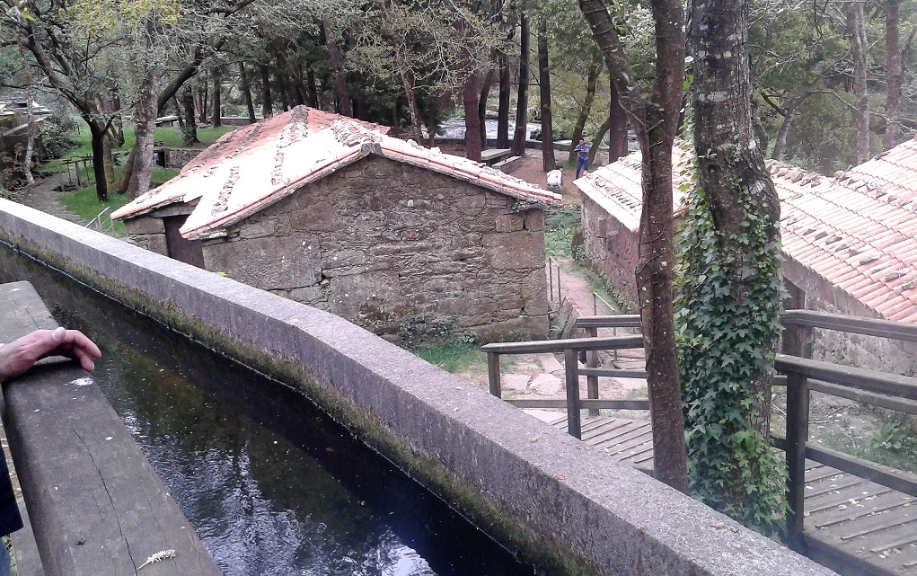 Molinos y batanes del Mosquetín (Vimianzo) y área recreativa