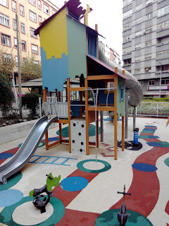 Santiago con niños: el parque infantil de la Plaza de Vigo