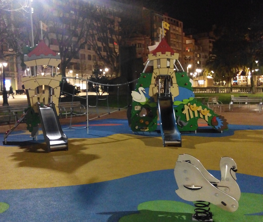 El parque infantil de los Jardines de Begoña (Gijón)