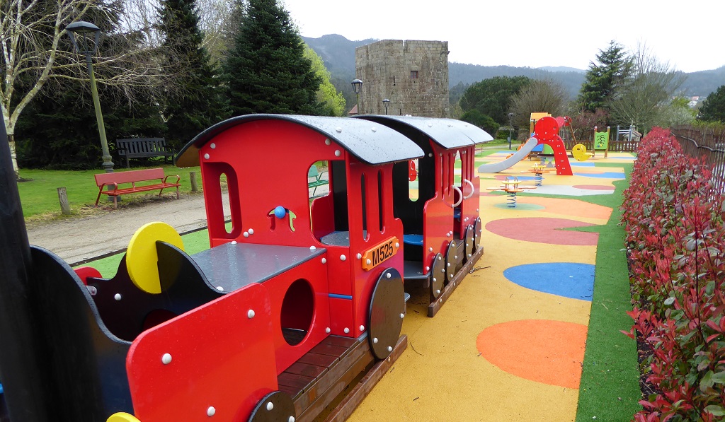 Parques infantiles con trenecito en Galicia