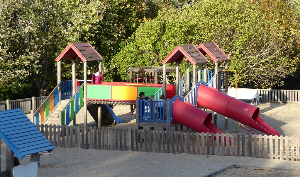 El parque infantil de Pontepedriña