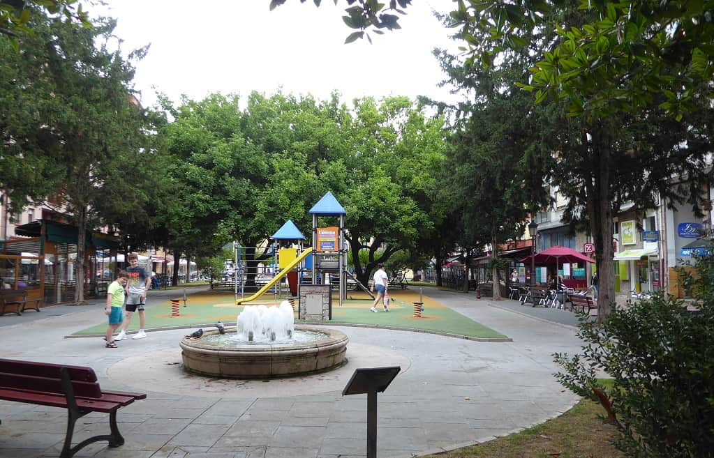 parques infantiles en Cangas de Onís